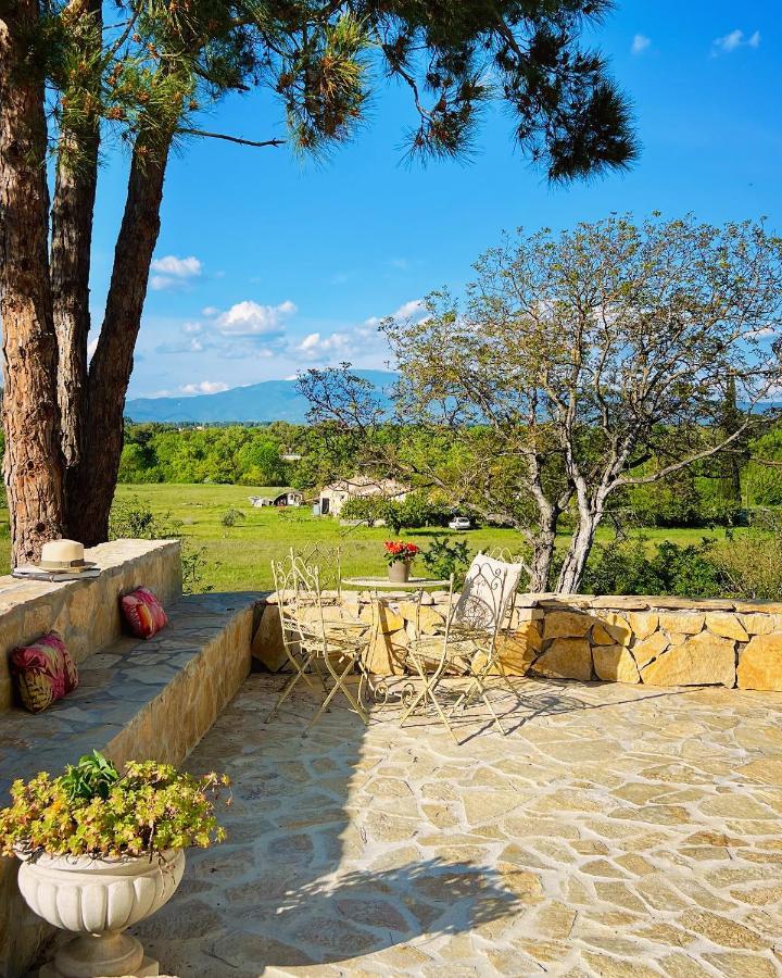 Domaine De La Brave Bed & Breakfast Pernes-les-Fontaines Exterior foto