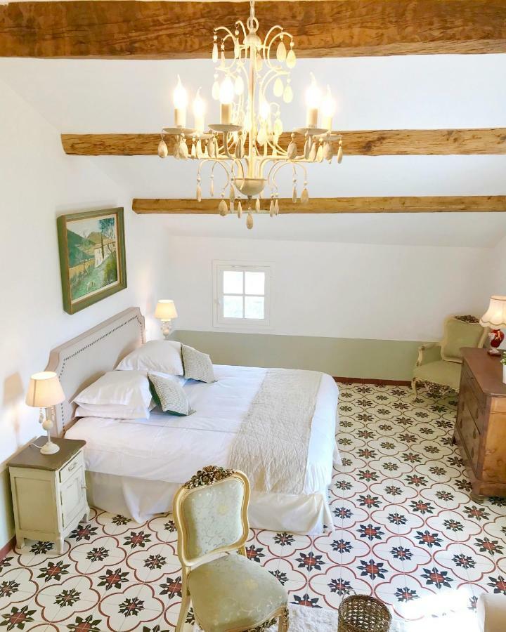 Domaine De La Brave Bed & Breakfast Pernes-les-Fontaines Exterior foto